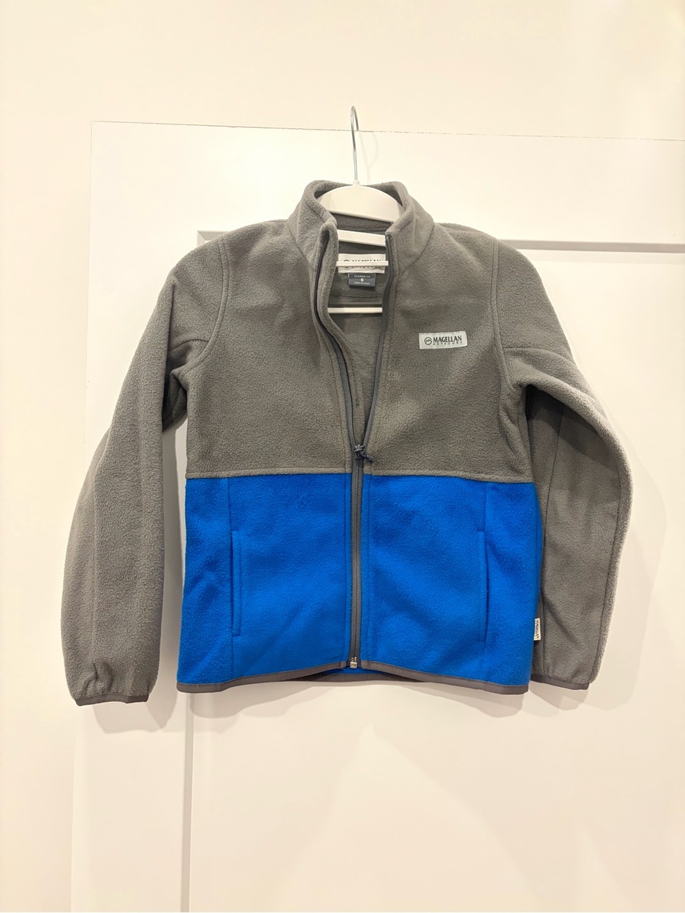 Magellan Outdoors Kids Two-Tone Gray and Blue Fleece Jacket Small